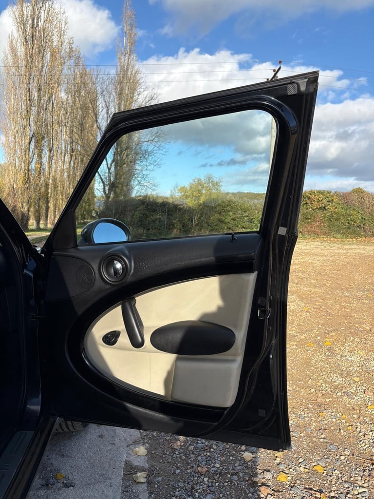 2011 MINI Countryman 1.6 Cooper D Euro 5 (s/s) 5dr HATCHBACK Diesel Manual