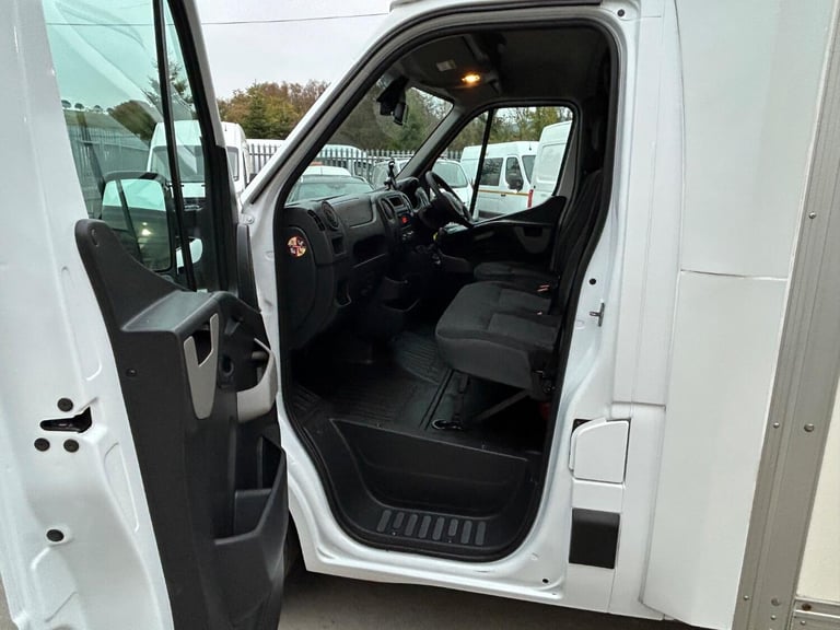 VAUXHALL MOVANO 2.3 CDTi 3500 Lo Loader Box Luton Van Air Con White Manual Diese
