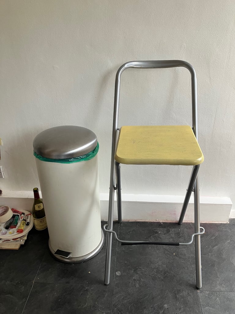 Folding Bar Stool