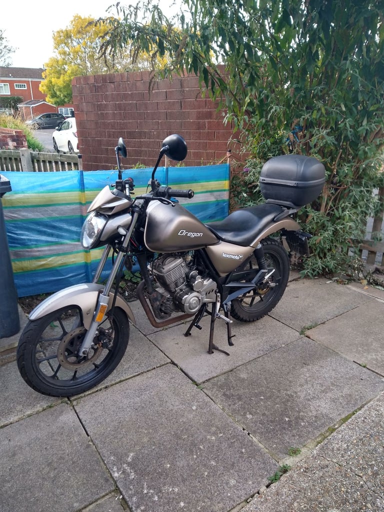 image for Lexmoto, OREGON, 2017, 124 (cc)