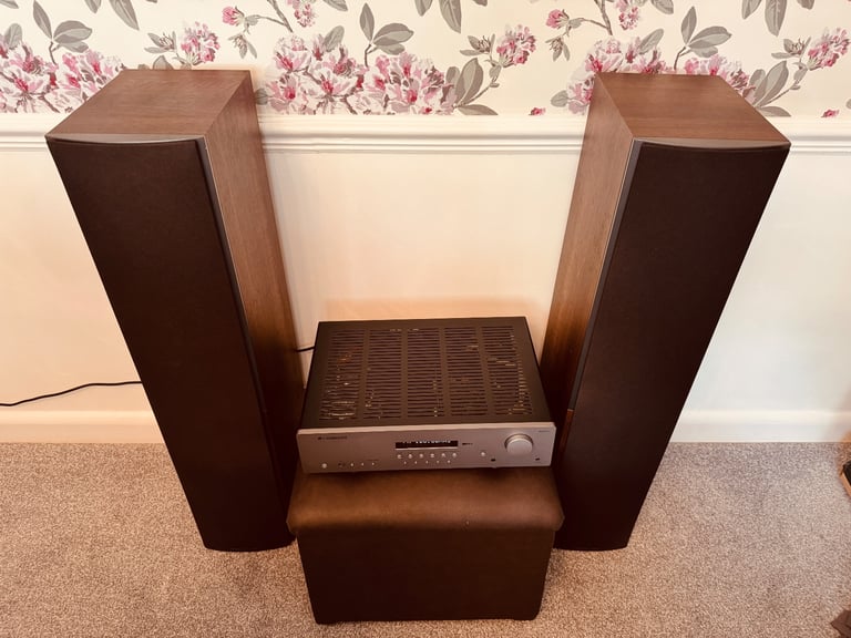 Cambridge Audio AXR 100 Amplifier with Mordaunt-short aviano 6 speakers