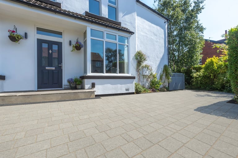 Marshalls Lunar Concrete Paving Blocks - Small Ice 160x80x50mm - Pack of 3