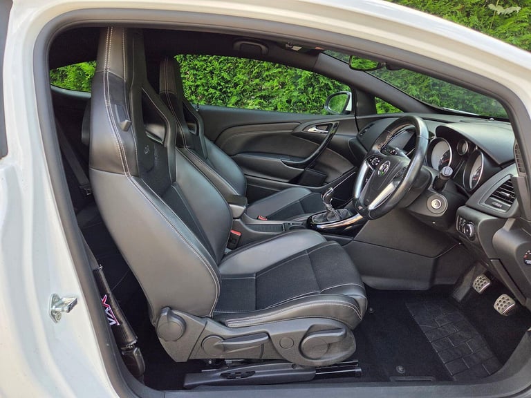 VAUXHALL ASTRA GTC 2.0 T VXR 2016