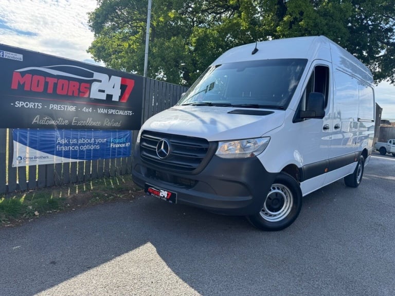 Mercedes-Benz Sprinter 3.5t H2 L2 Progressive Van++1 OWNER++CRUISE++REV