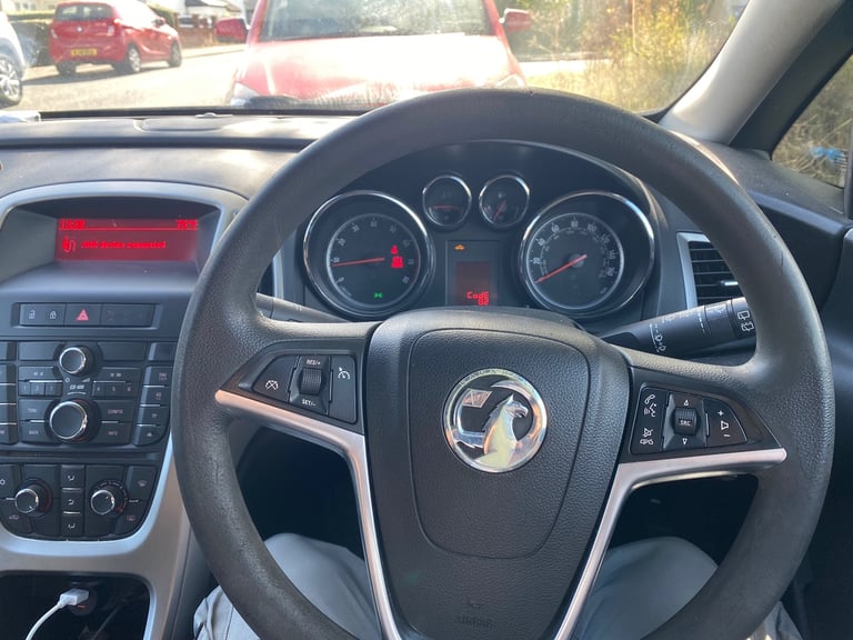 Vauxhall, ASTRA, Hatchback, 2010, Manual, 1598 (cc), 5 doors