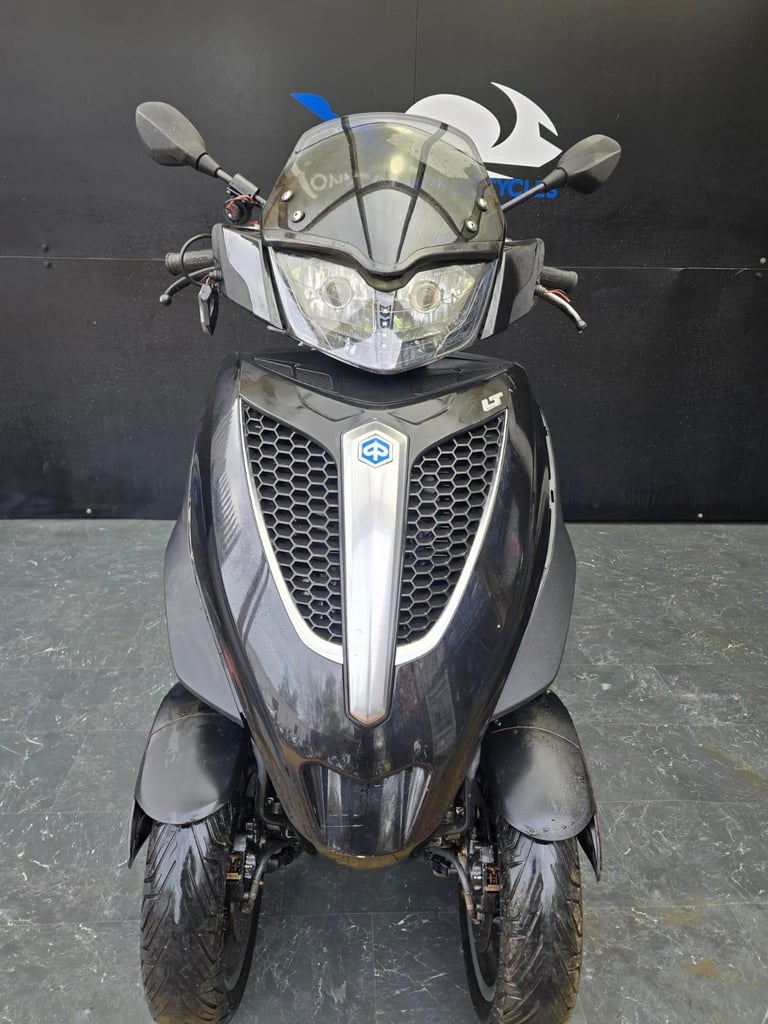 PIAGGIO MP3 300 YOURBAN LT PROJECT BIKE HPI CLEAR