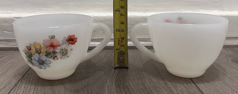 MUST GO - 4x vintage teacups with saucers