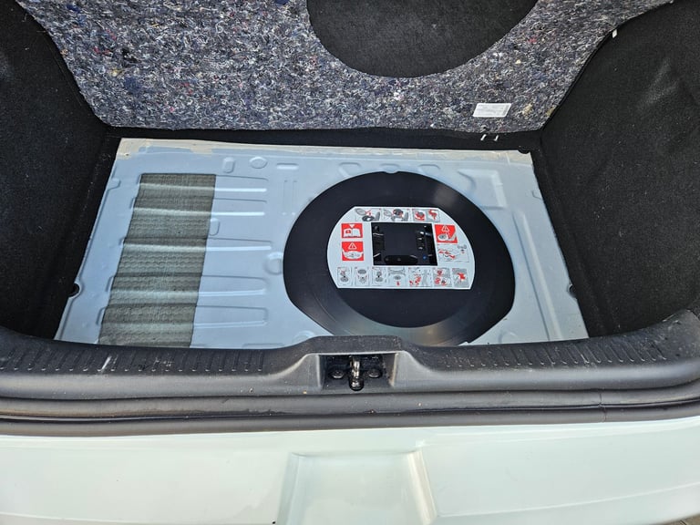 Renault, CLIO, Hatchback, 2018, Manual, 898 (cc), 5 doors