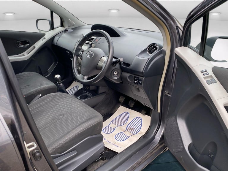 2011 Toyota Yaris 1.33 Dual VVT-i T Spirit Euro 5 (s/s) 5dr Petrol