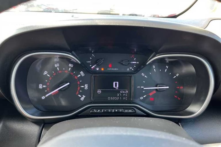 2023 Citroen C3 Aircross 1.2 PureTech 110 Shine 5dr MPV PETROL Manual