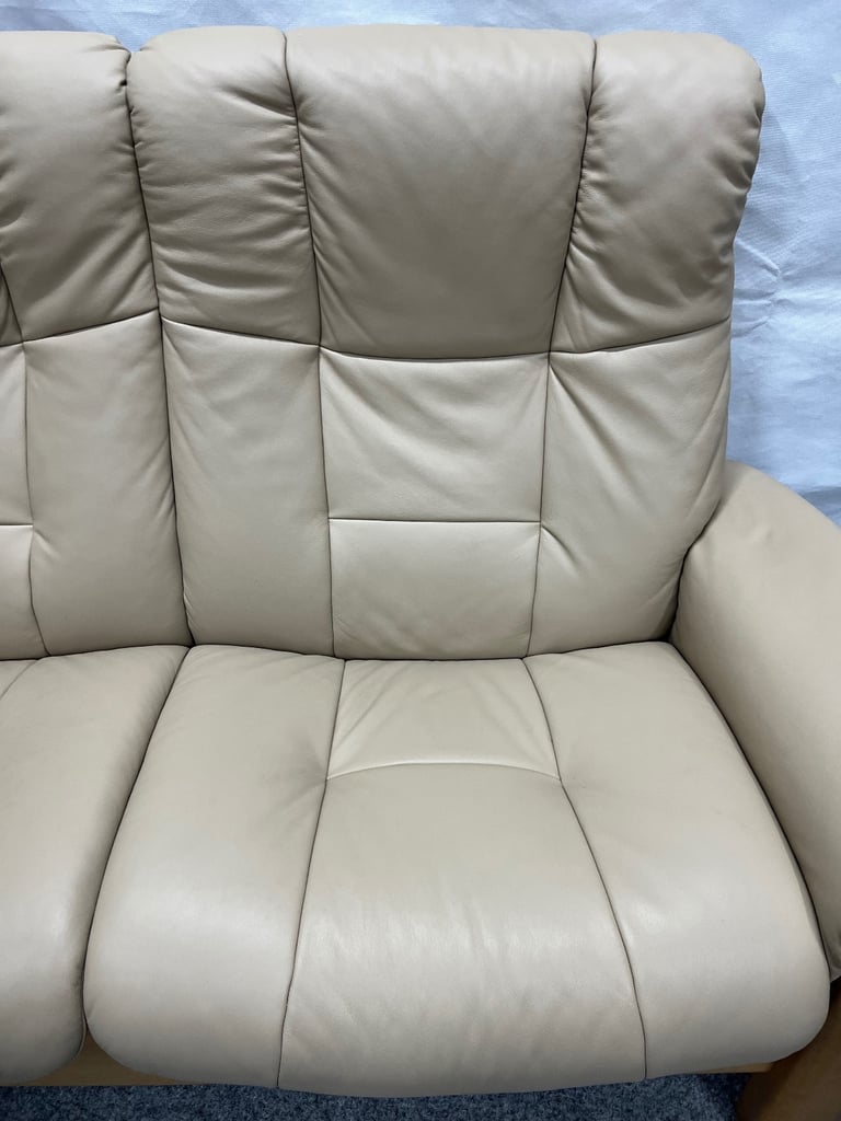 Ekornes Stressless Buckingham leather recliner sofas U.K. delivery available 