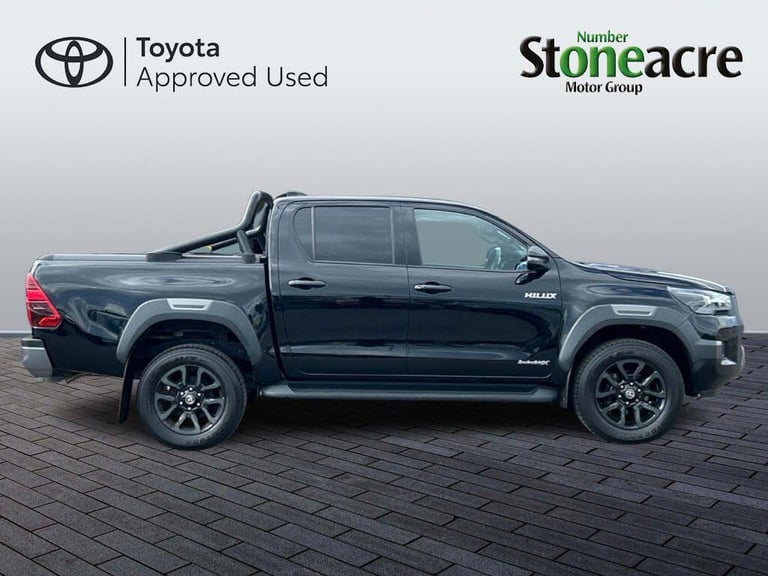 2024 Toyota Hilux 2.8 D-4D Invincible X Pickup Double Cab 4dr Diesel Auto 4WD Euro 6 (s/s) (2 PIC...