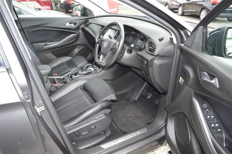 2020 Vauxhall Grandland X 1.6 Hybrid4 300 Business Ed Nav Premium 5dr Auto LEATHER INT PHEV HATCH...