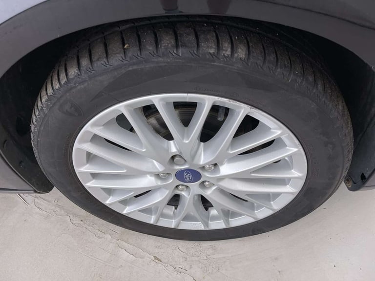 2014 Ford Focus 1.0 Focus Zetec T 5dr Hatchback Petrol Manual