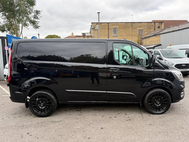 2022 Ford Transit Custom 2.0 EcoBlue 130ps Low Roof Limited Van PANEL VAN DIESEL Manual