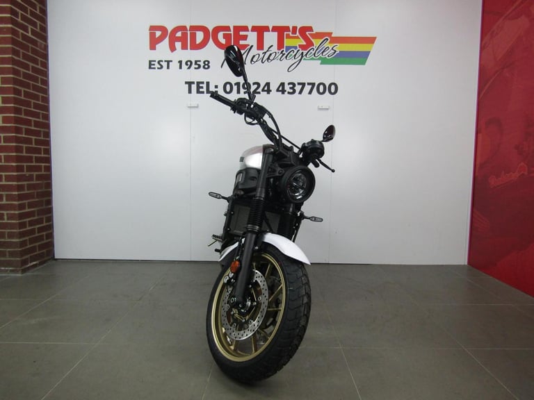 2023 Yamaha XSR700 - LEGACY - DEMO BIKE
