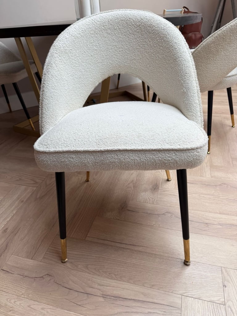 designer rooms table and chairs 