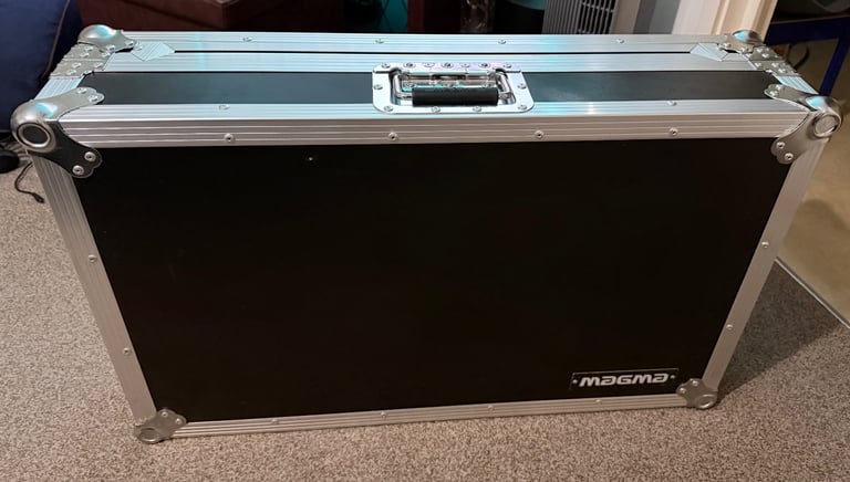Pioneer DDJ1000 Rekordbox DJ Controller and Magma Flight Case with Laptop Stand