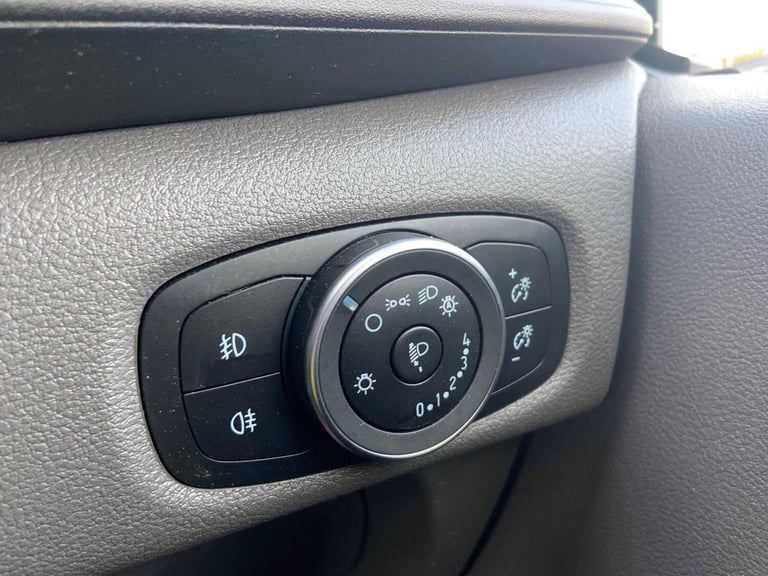 2023 Ford Transit Custom 300 2.0 EcoBlue 130ps L1 D/Cab Limited  Double Cab DIESEL Manual