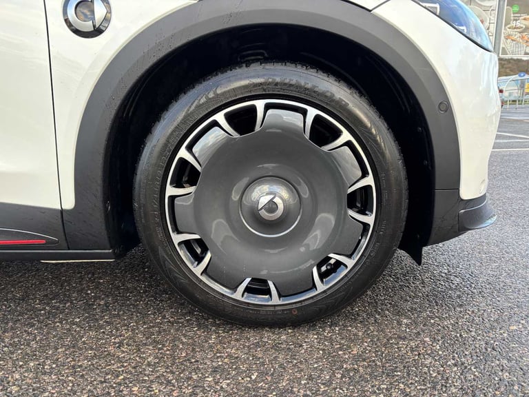 2024 smart # 3 200kW 25th Anniversary Edition 66kWh 5dr Auto Estate Electric Automatic