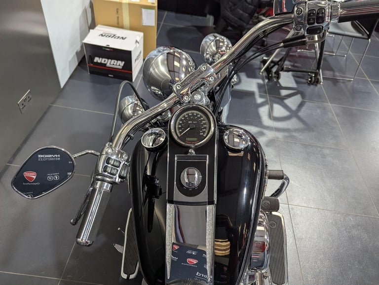 2013 Harley-Davidson Softail 1690 FLSTN Deluxe
