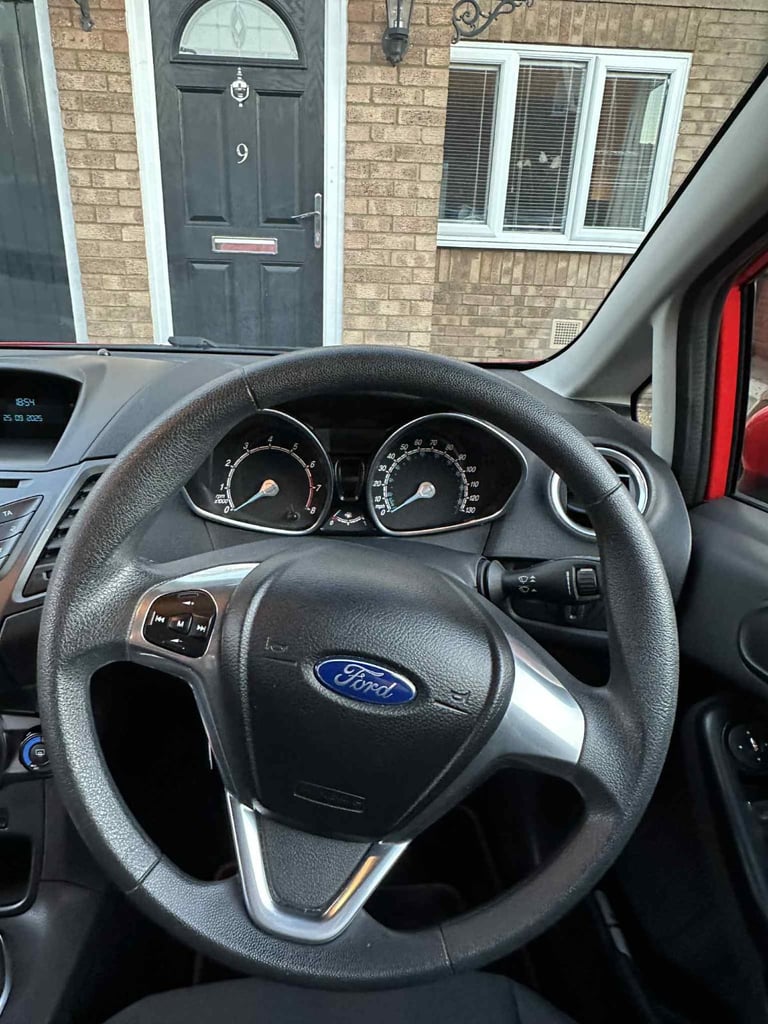 FULL MOT - Ford, FIESTA, Hatchback, 2014, Manual, 1241 (cc), 3 doors