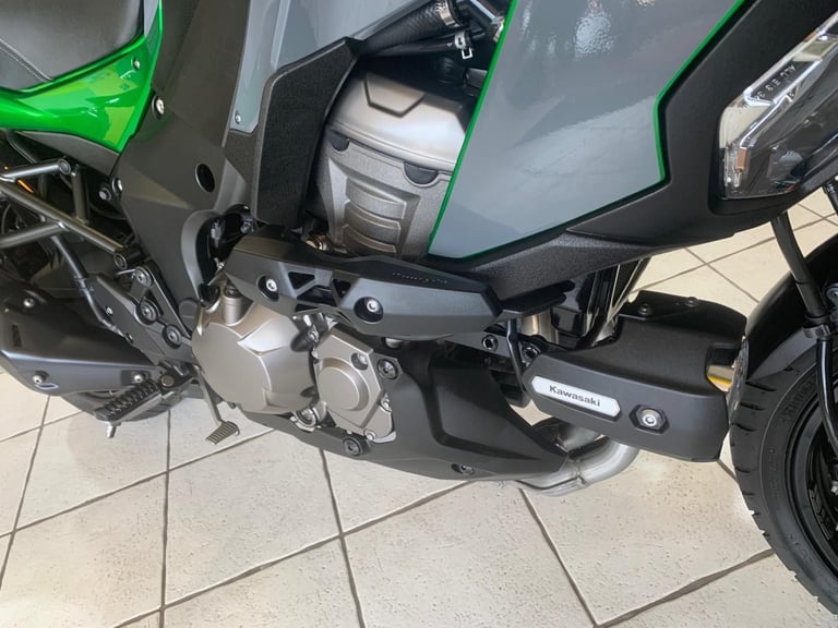 Kawasaki Versys 1000 SE GT Grand Tourer 2022