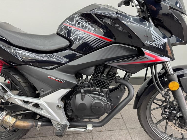 HONDA CB125F BLACK / DARK BLUE 2019 19 REG 10,253 MILES USED 125CC MOTORCYCLE