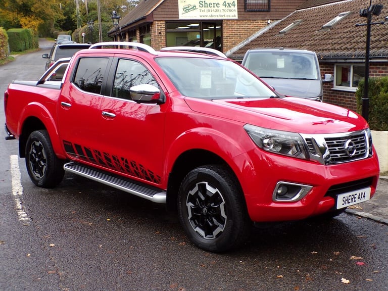 2019 Nissan Navara 2.3 dCi Tekna Pickup Double Cab 4dr Diesel Manual-1 Owner-Sun roof-Roller s Pi...