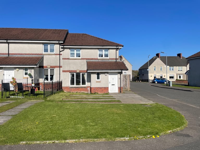 3 bedroom house looking for 2 bedroom house
