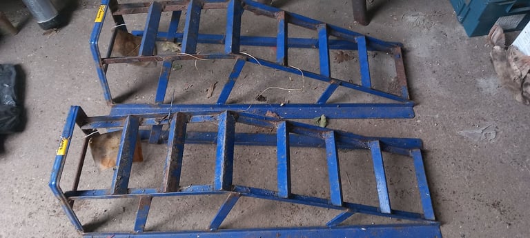 image for Halfords car ramps