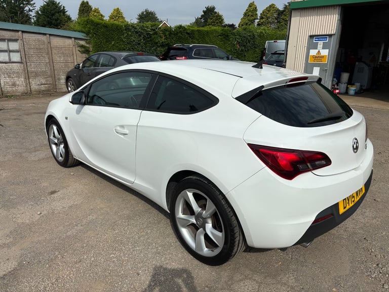 2015 Vauxhall Astra GTC 1.4T 16V 140 Sport 3dr HATCHBACK Petrol Manual
