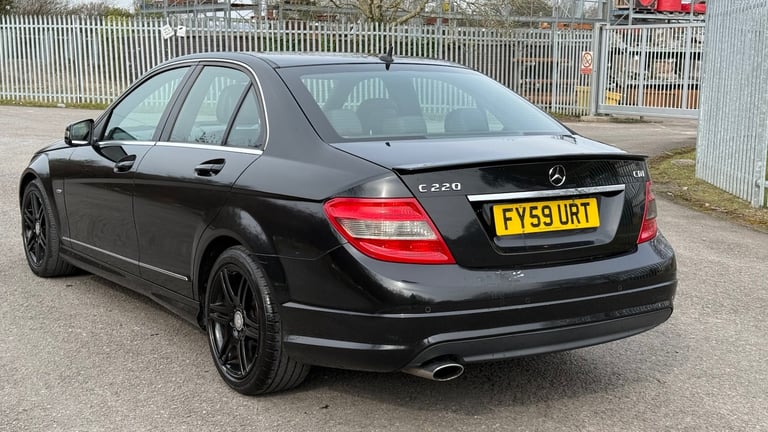 2009 Mercedes-Benz C-Class C220 CDI BlueEFFICIENCY Sport 4dr Auto SALOON Diesel Automatic