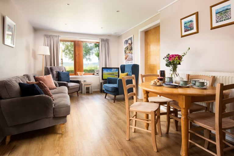 Furnished Cottages in Melrose available to rent, heating & electric included, free wifi