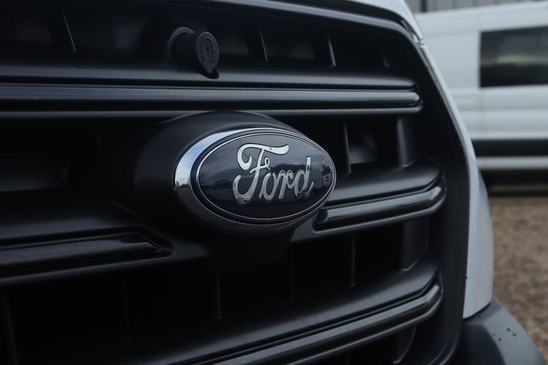 2021 Ford Transit 2.0 350 EcoBlue Leader Chassis Cab 2dr Diesel Manual FWD L4 Euro 6 (s/s)  CHASS...