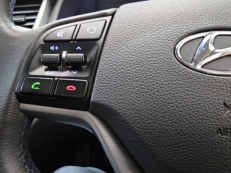 2015 Hyundai TUCSON 1.7 CRDi Blue Drive SE Nav 5dr 2WD ESTATE Diesel Manual