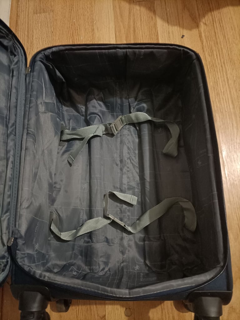 Suiss Polo Cabin luggage suitcase. Used once. 52cm x 34cm x 25cm. Dark blue. Includes new padlock 