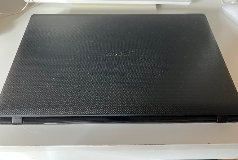 4GB Acer HD Laptop 128GB SSD.Window10,Office,ready