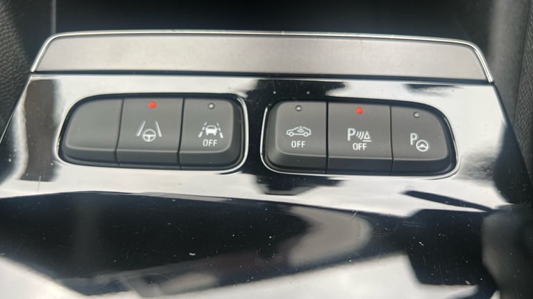 2022 Vauxhall Mokka-e 50kWh Ultimate SUV 5dr Electric Auto (136 ps) SUV Electric Automatic