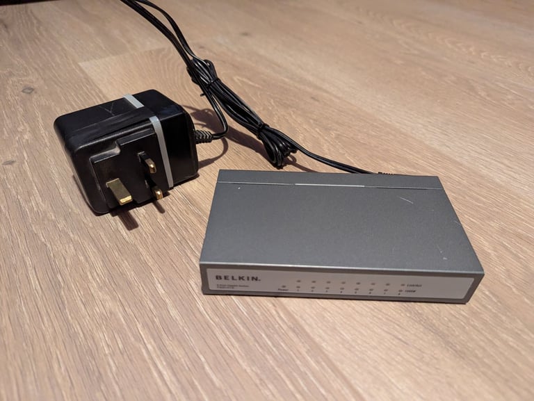 image for Belkin 8-Port Gigabit Switch F5D5141-8 - Sturdy metal construction