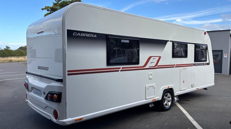 2019 Bailey Unicorn Cabrera (Rear Island Fixed Double Bed) Powrtouch Motor Mover