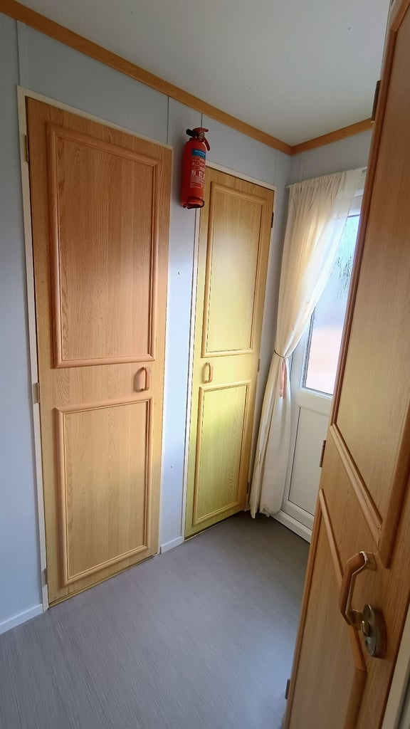 **Static caravan to rent long term**