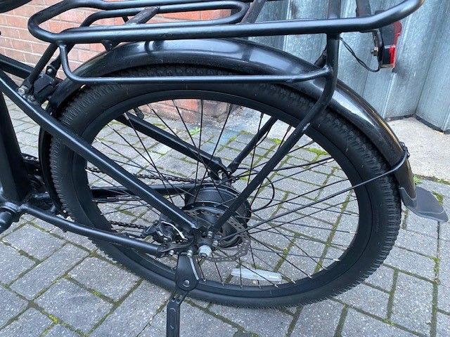 Cruiser eBike 250wh motor 36v Battery - Pannier Bags-Lock- Phone Holder- Black