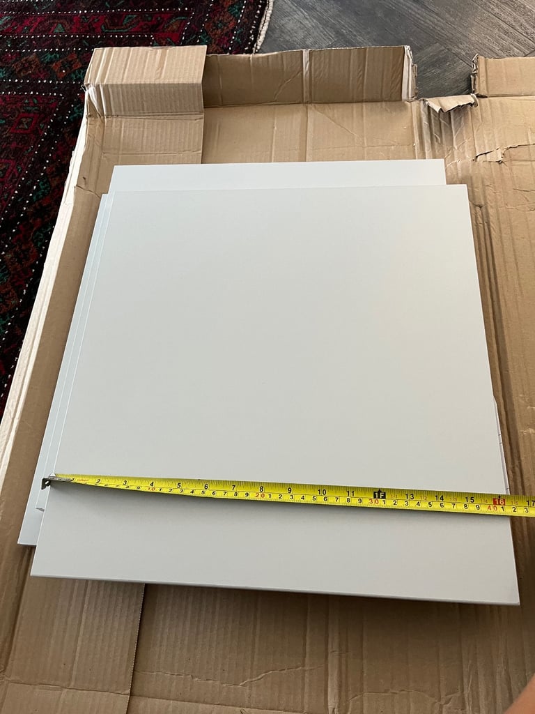 FREE 3 shelves 41x43 cm