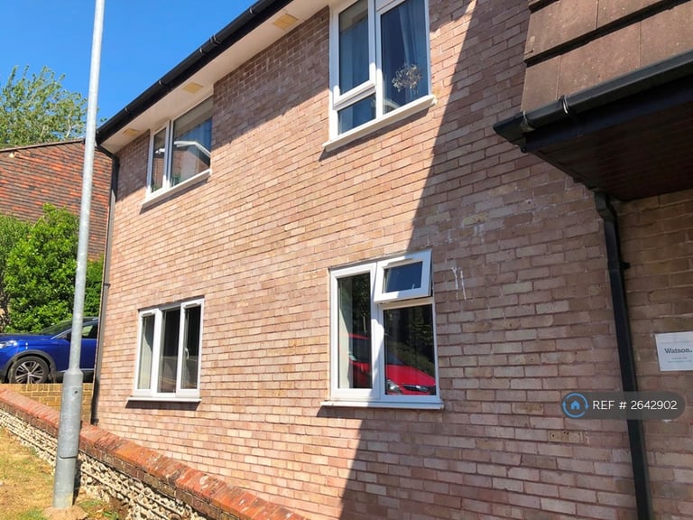 image for 2 bedroom flat in Leahurst Court Road, Brighton, BN1 (2 bed) (#2642902)