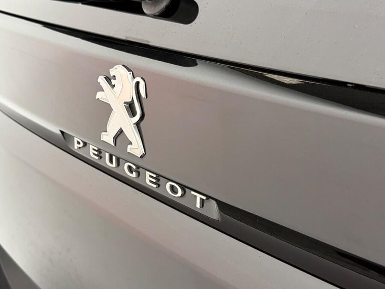 2023 Peugeot 5008 1.5 Bluehdi Allure Suv 5dr Diesel Eat Euro 6 (s/s) (130 Ps) HATCHBACK Diesel Au...