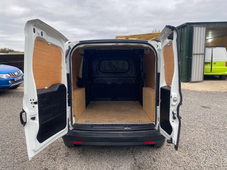 2018 Vauxhall Combo 2000 1.3 CDTI 16V 95ps H1 Van Euro 6 [Start Stop] PANEL VAN DIESEL Manual