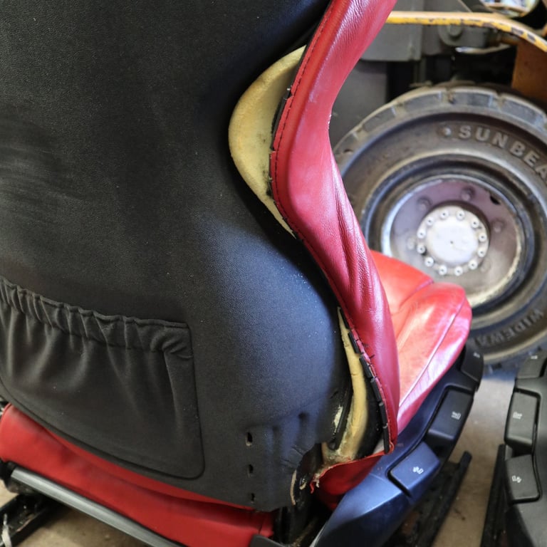 BMW E85 Z4 Sport Red Leather Seats & Door Cards (TraumRot)