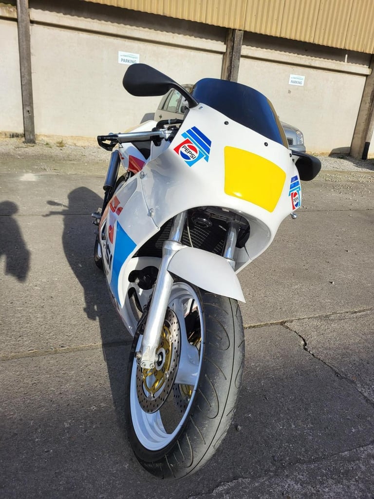 1989 F SUZUKI RGV250 VJ21 RGV 250 CLASSIC RETRO TWO STROKE PEPSI RACE REPLICA