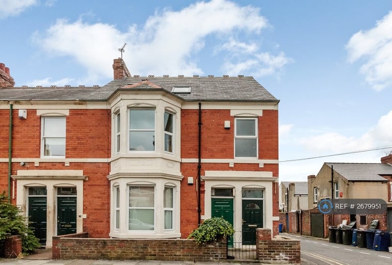 5 bedroom flat in Jesmond, Newcastle Upon Tyne, NE2 (5 bed) (#2679951)